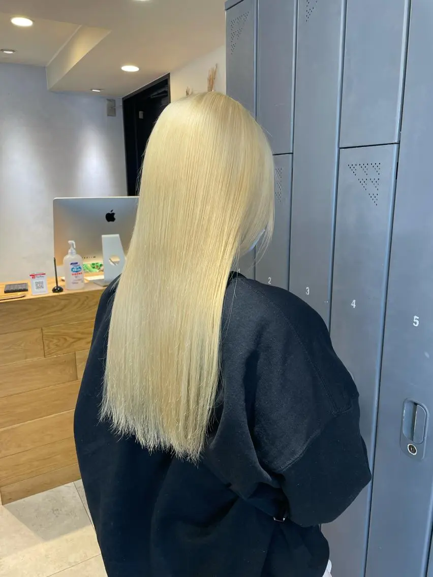 ジュエルコラーゲンカラーでダメージレスに🫧ツヤ感ダブルカラー+カットの写真