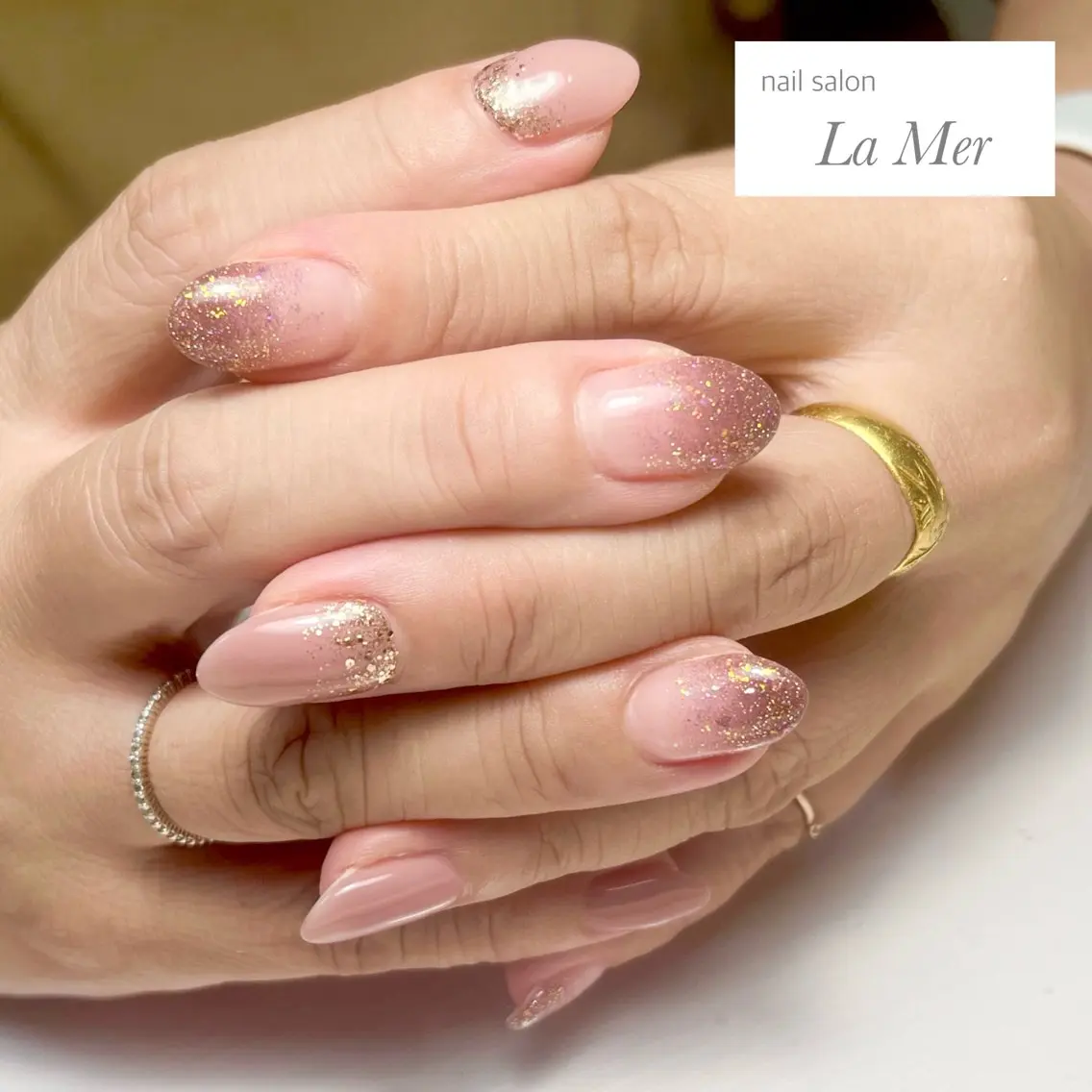 ネイル フラッシュネイル グラデーション キラキラネイル ラメ(グリッター) ラメグラデーション ハンドネイル nailsalon La Merのネイルデザイン