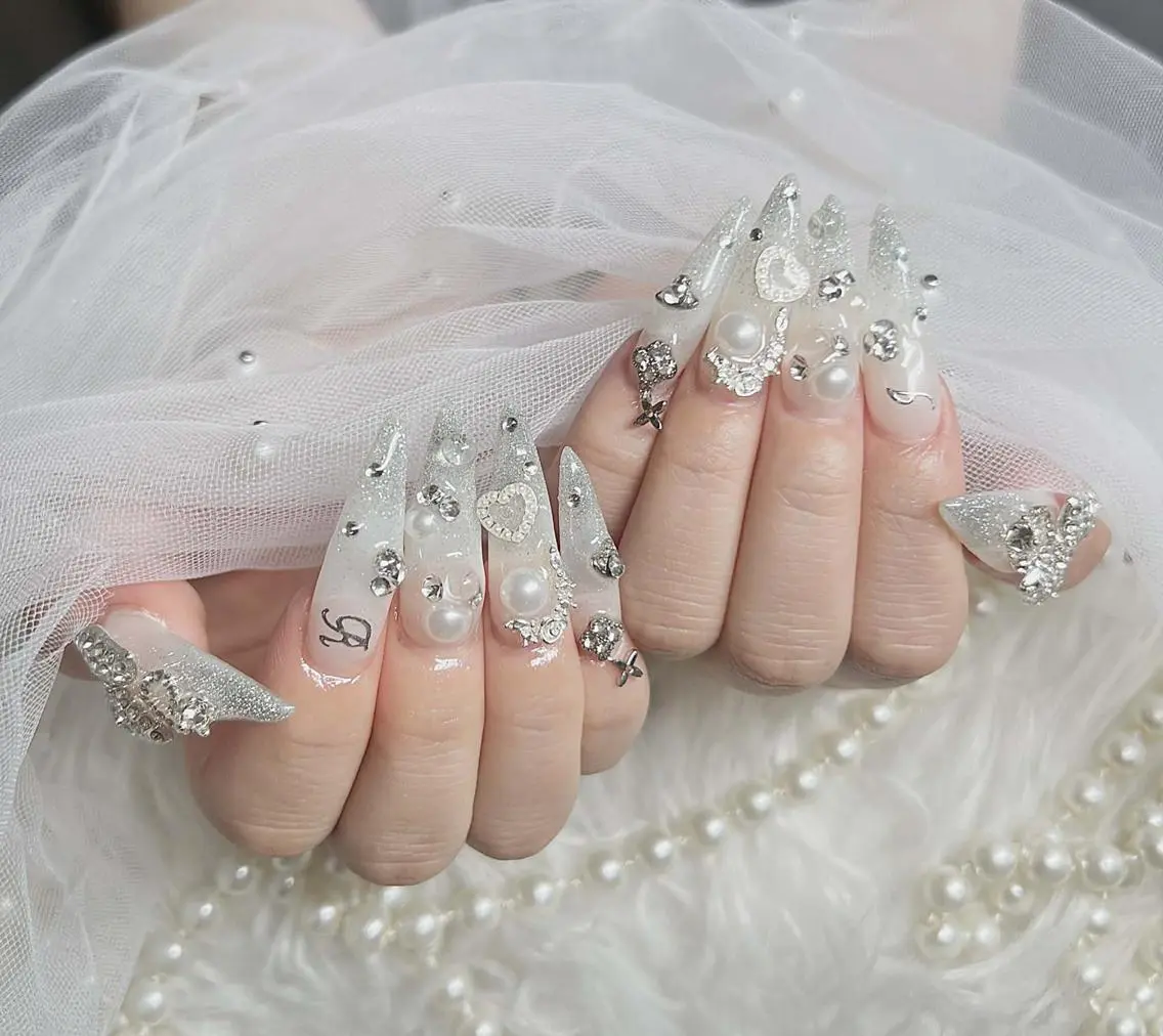 ネイル チークネイル フレンチネイル キラキラネイル 韓国ネイル マグネットネイル ハンドネイル neco H.babynailのネイルデザイン