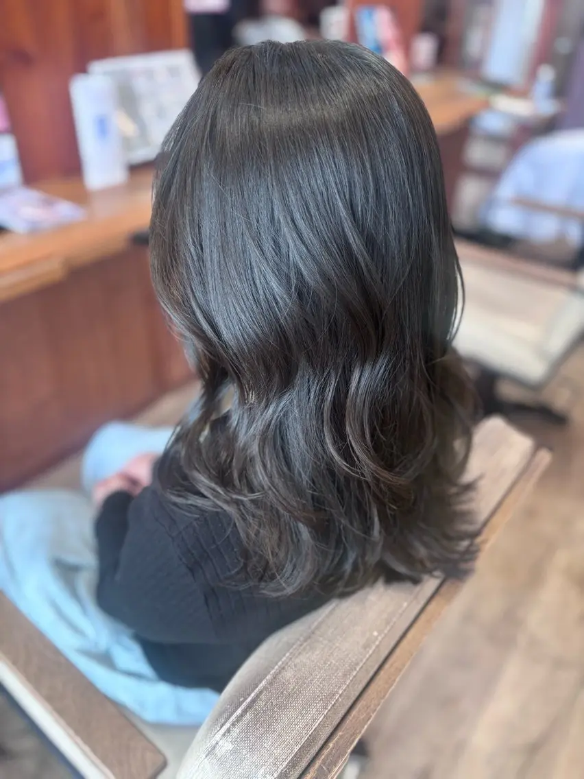 ミディアム カラー Ayano＿ Jill francのヘアスタイル