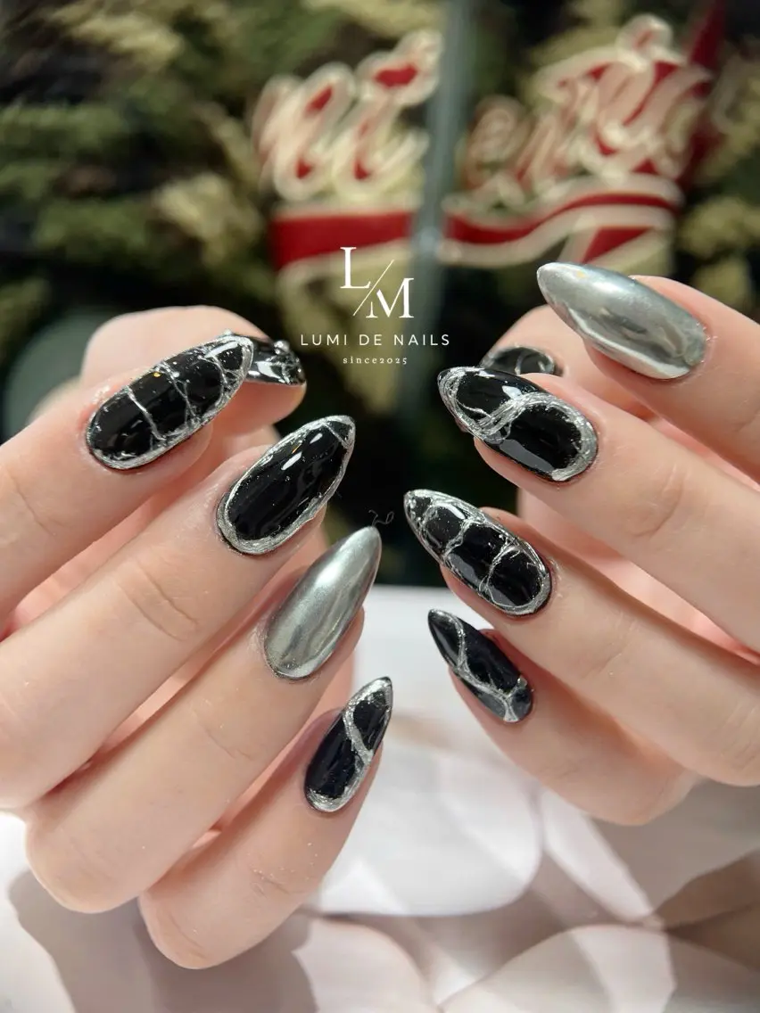ネイル グラデーション ラメ(グリッター) マグネットネイル ミラーネイル ニュアンスネイル ハンドネイル Lumi de nailsのネイルデザイン