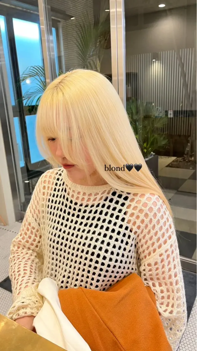 カラー ブリーチ 抜きっぱなしブロンド レイヤーカット🫧 🎀Tomoka🎀のヘアスタイル