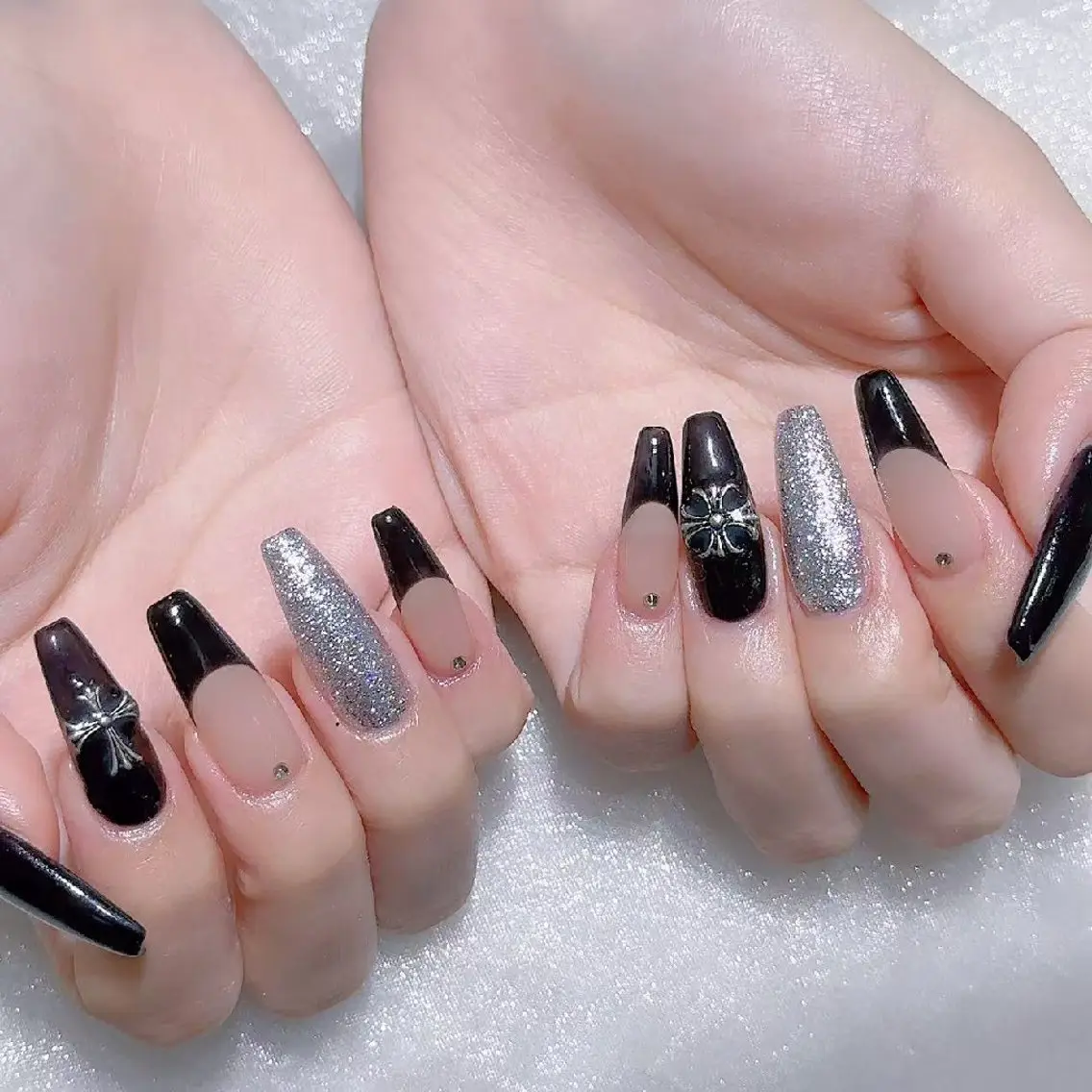 ネイル ハンドネイル Queens みなみのネイルデザイン