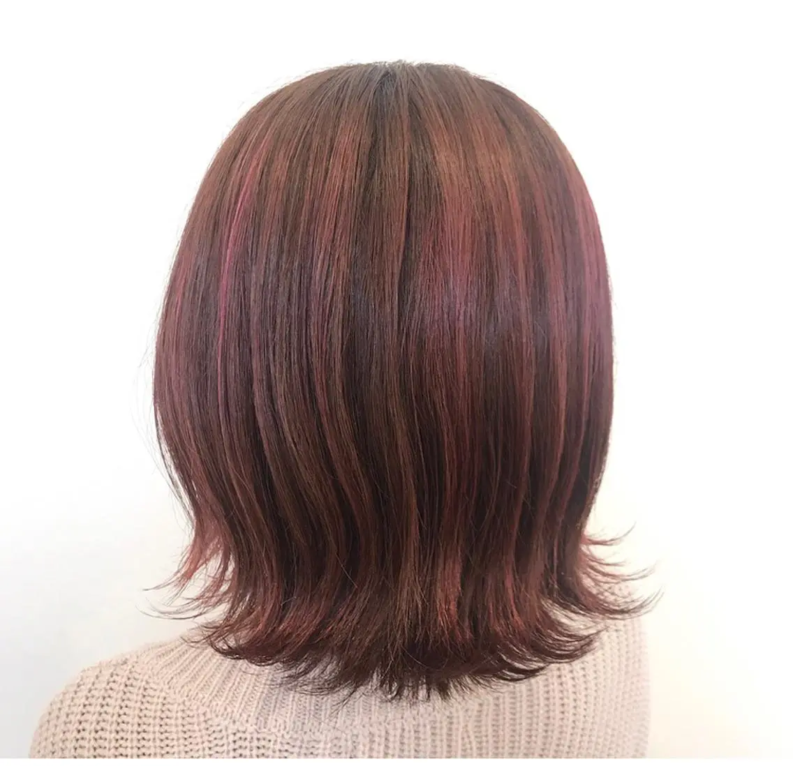 ショート カラー ハイライトカラー ピンクカラー ハイライト 阿部 響香のヘアスタイル