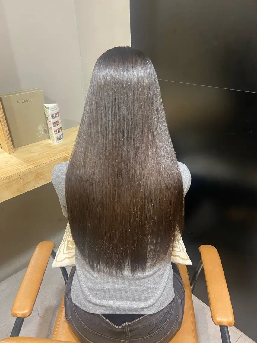 ロング 髪質改善 縮毛矯正 加藤 詩流のヘアスタイル