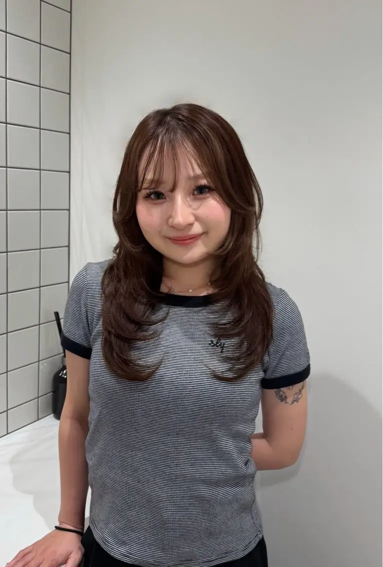 セミロング shizuku / レイヤー/似合わせのヘアスタイル