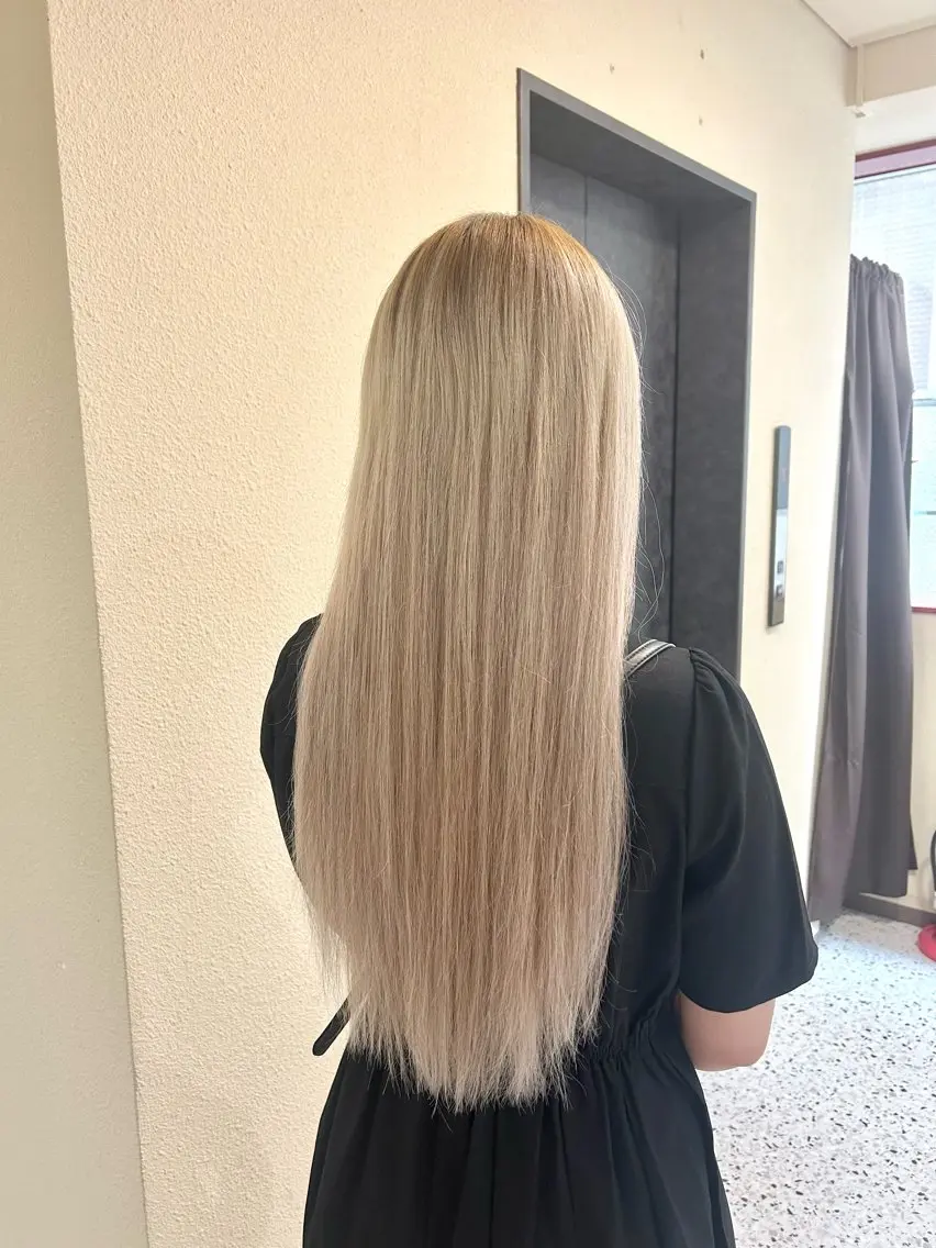 ロング Mila Hazukiのヘアスタイル
