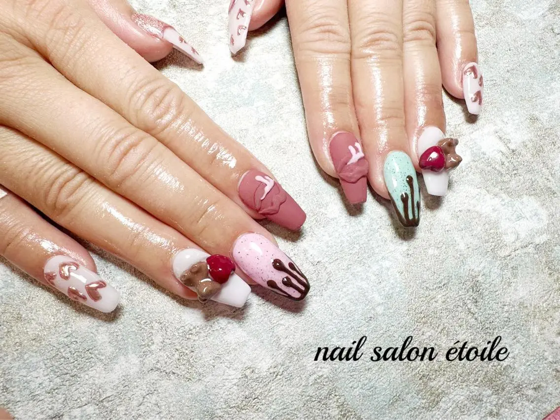 ネイル アートネイル ジェルネイル ハート ロングネイル 持ち込み ハンドネイル nail salon étoileのネイルデザイン