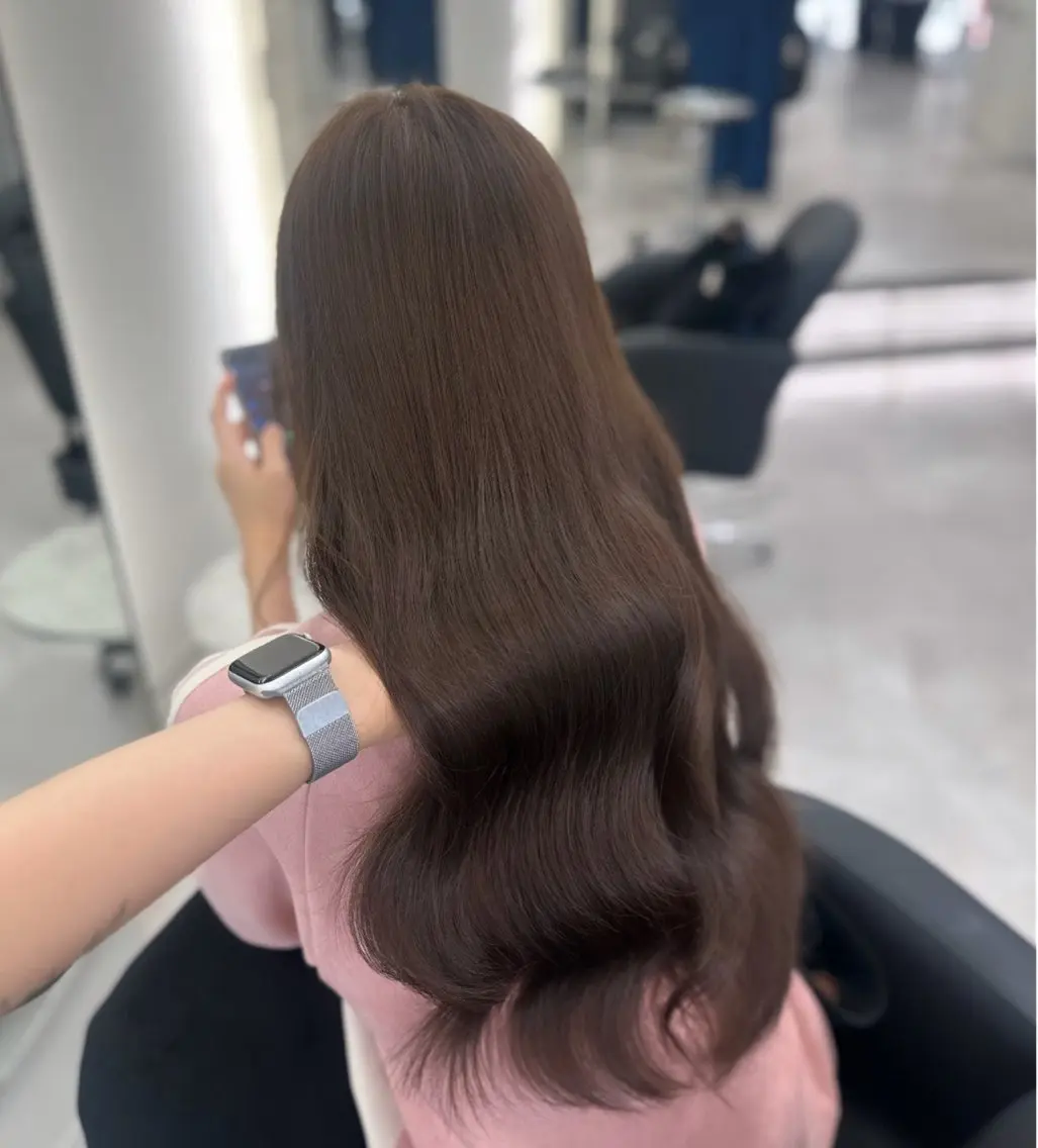 ロング カラー ブラウンカラー チョコレートブラウン ヘアカラー トリートメント 縮毛矯正/艶カラー /髪質改善/なんばのヘアスタイル