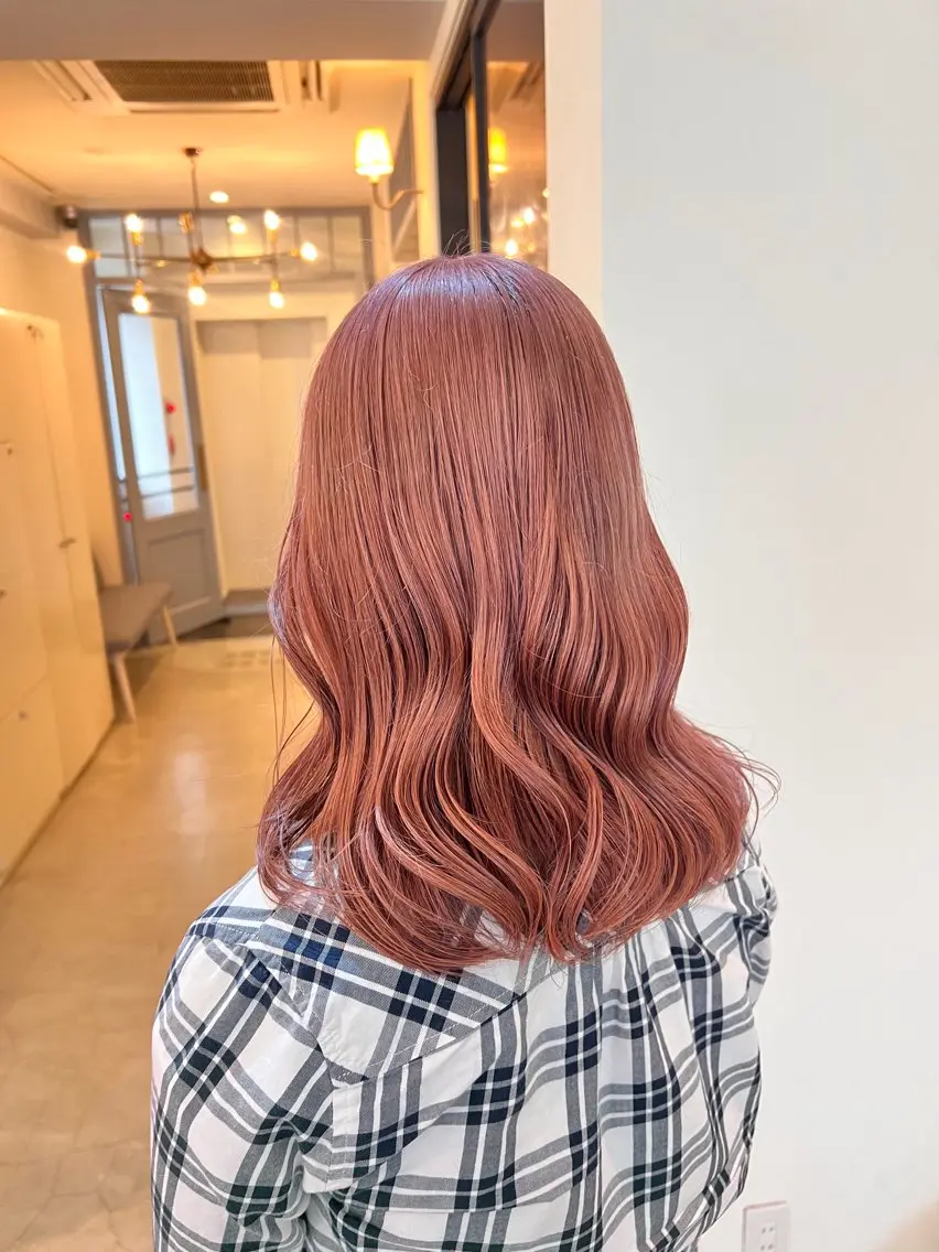 セミロング ヘアカラー トリートメント オオバヤシ マホのヘアスタイル