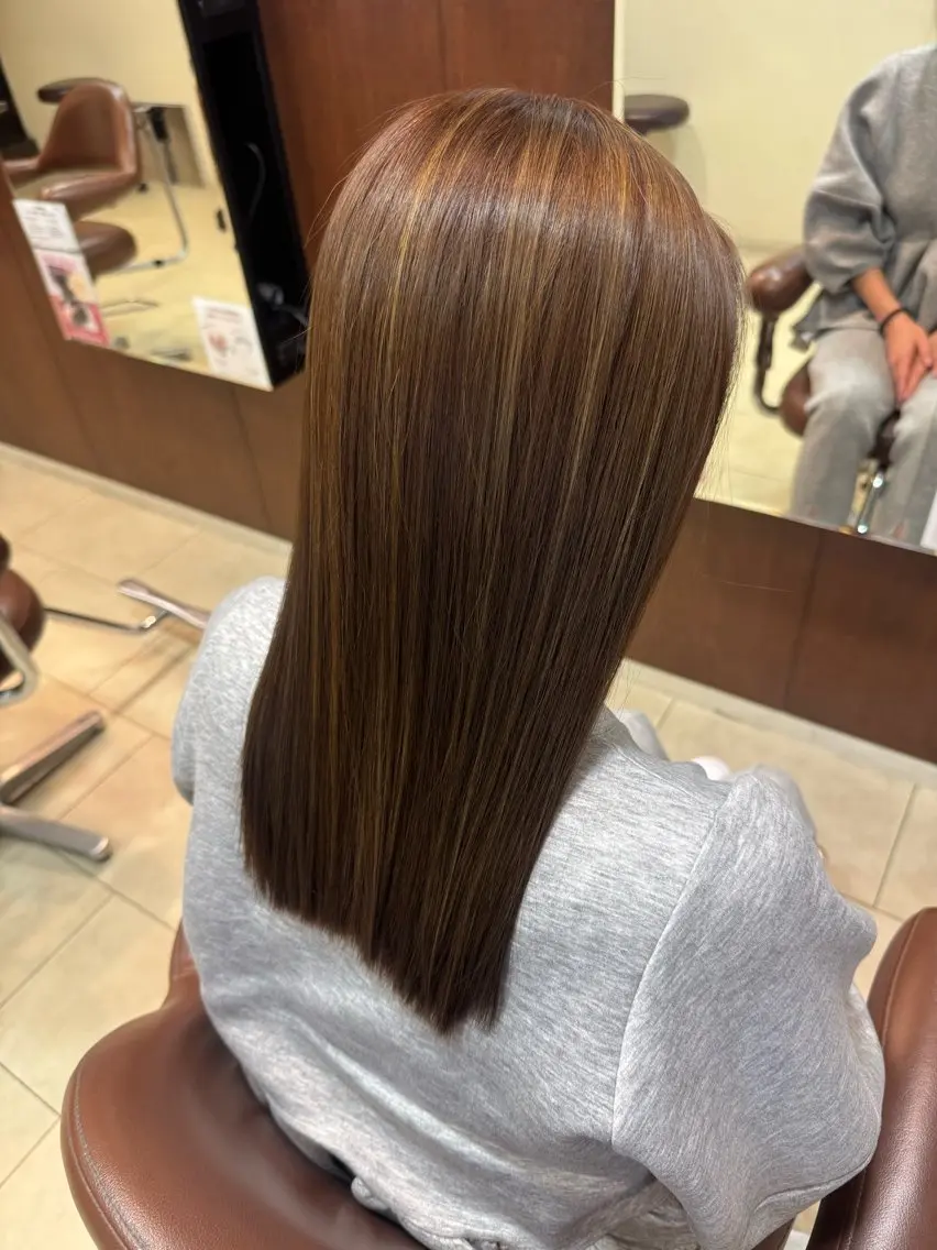 セミロング ハイライト 髪質改善 トリートメント ヘアカラー トリートメント 🍒暖色カラー🍒 ✨髪質改善✨西村亜弥のヘアスタイル