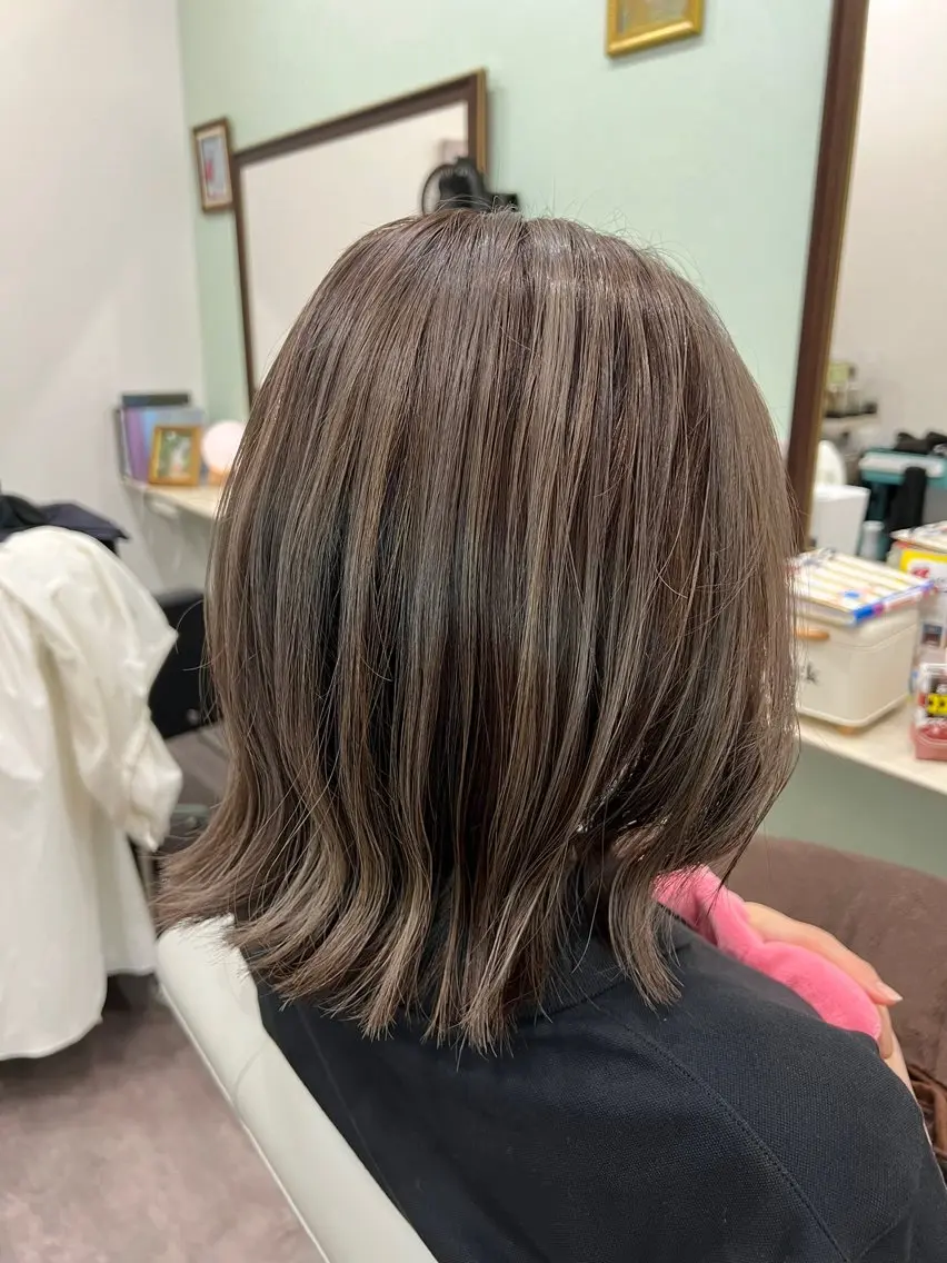 ショート カラー グレージュ カット 成田の個室の美容室 大野寿也のヘアスタイル