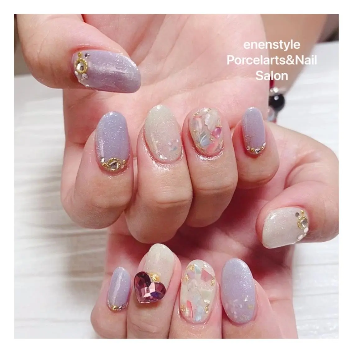ミディアム ネイル ハンドネイル 🐾enen style 🐾のネイルデザイン