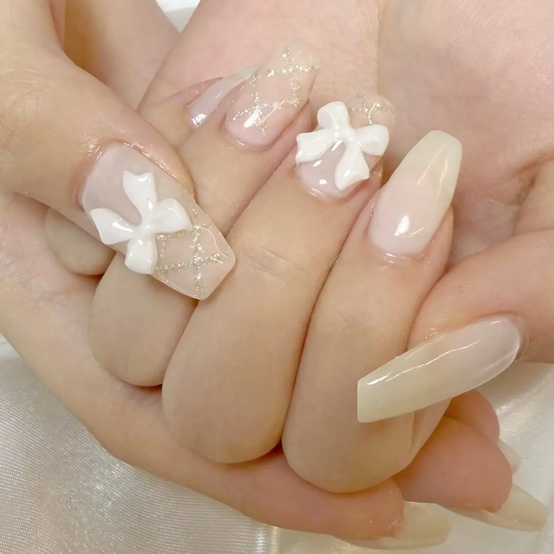 ネイル オーロラネイル ブルー フラッシュネイル フットネイル フレンチネイル 🌷yui ネイル🌷のネイルデザイン