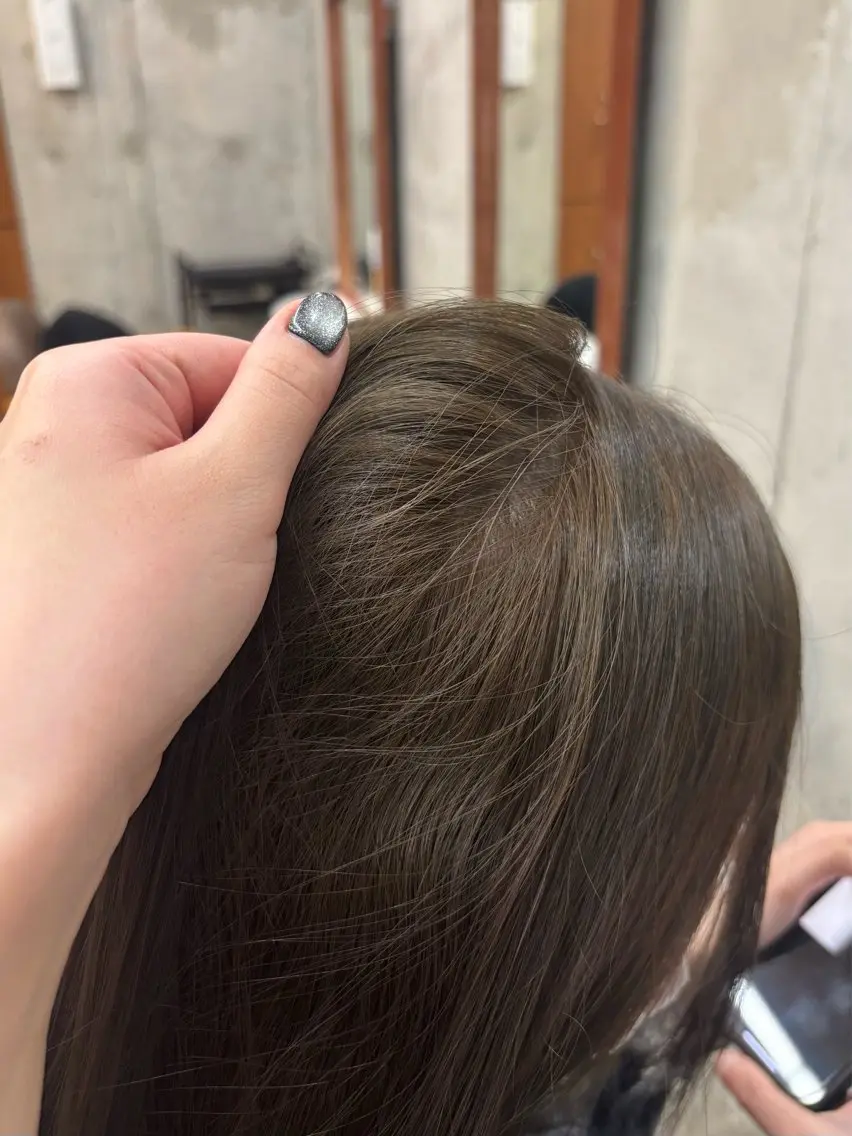 ロング カラー ベージュカラー 透明感カラー オリーブベージュ アキホ /カット✁カラーのヘアスタイル