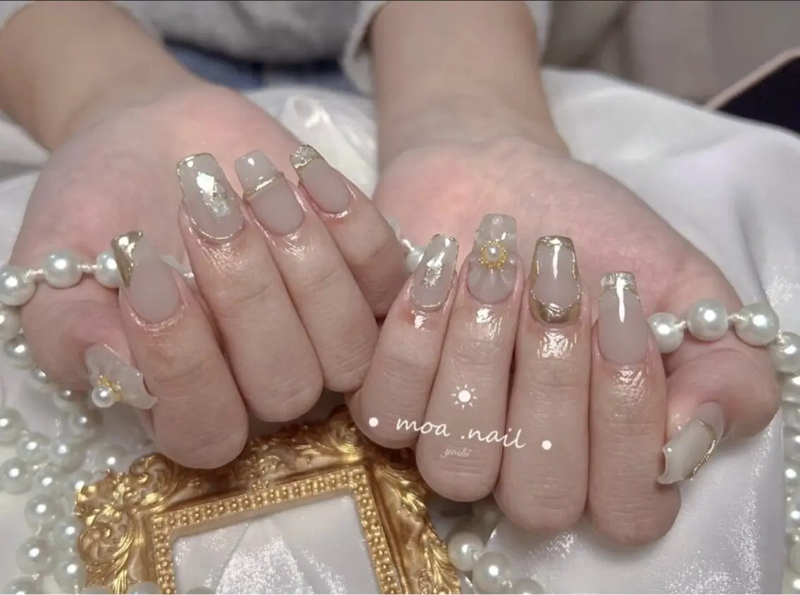 🌼期間限定🌼handネイル❣️ミラーネイル🌼の写真