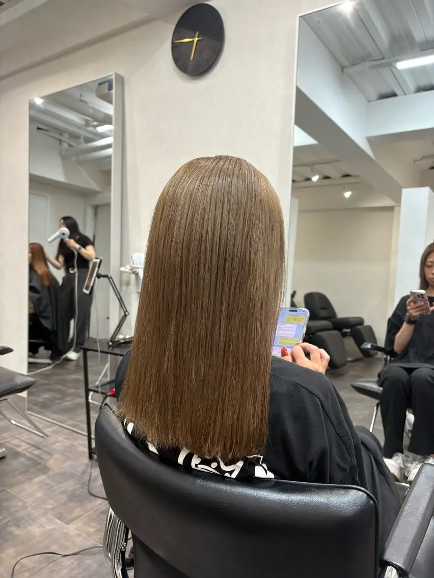 セミロング ヘアカラー haku【津久野店】 ERIKAのヘアスタイル