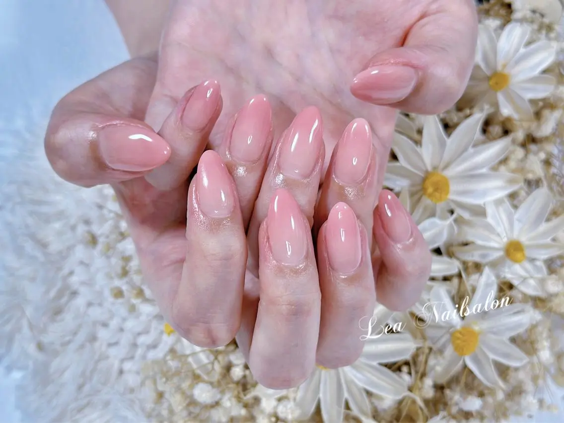 ショート カラー ネイル Le’a NailSalonのネイルデザイン