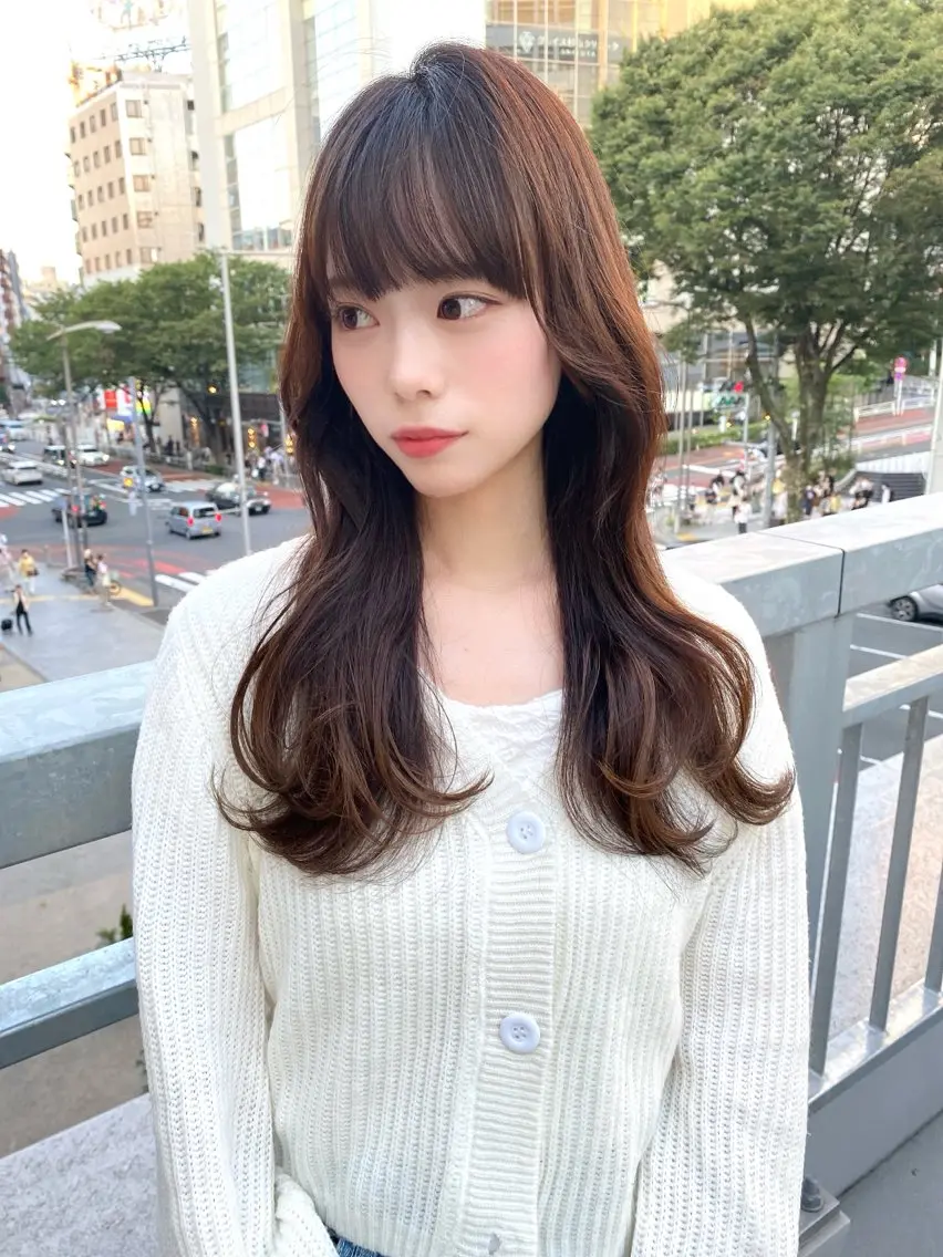 セミロング 暗色カラー/レイヤー 🩶KAITOのヘアスタイル
