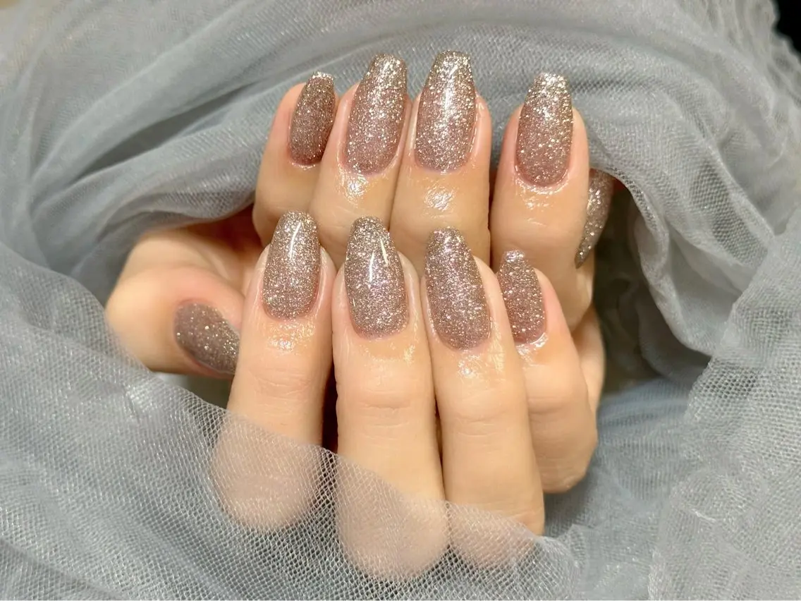 ネイル ブラウン ラメ(グリッター) ワンカラーネイル ハンドネイル Nail Salon KURELLYのネイルデザイン