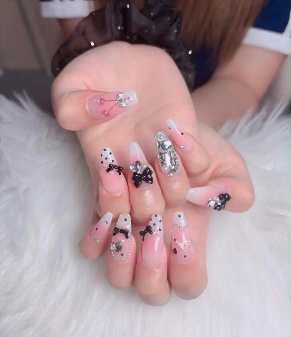 ネイル ハンドネイル Swan Nail Salonのネイルデザイン