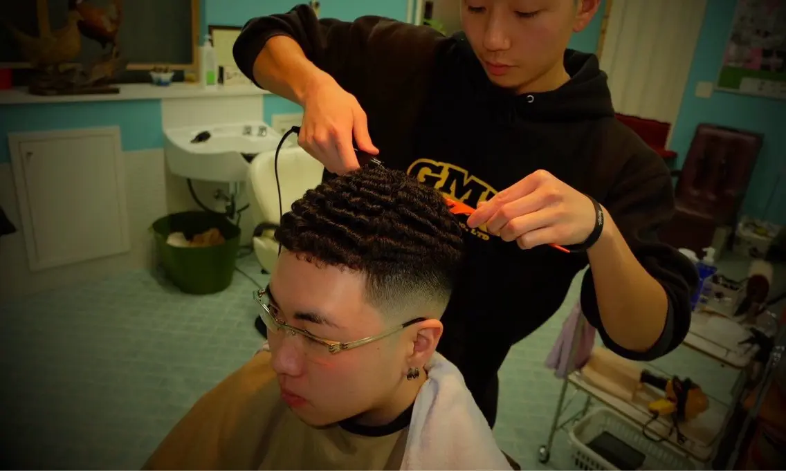 ショート カット パーマ 上戸鎖 宏樹のヘアスタイル