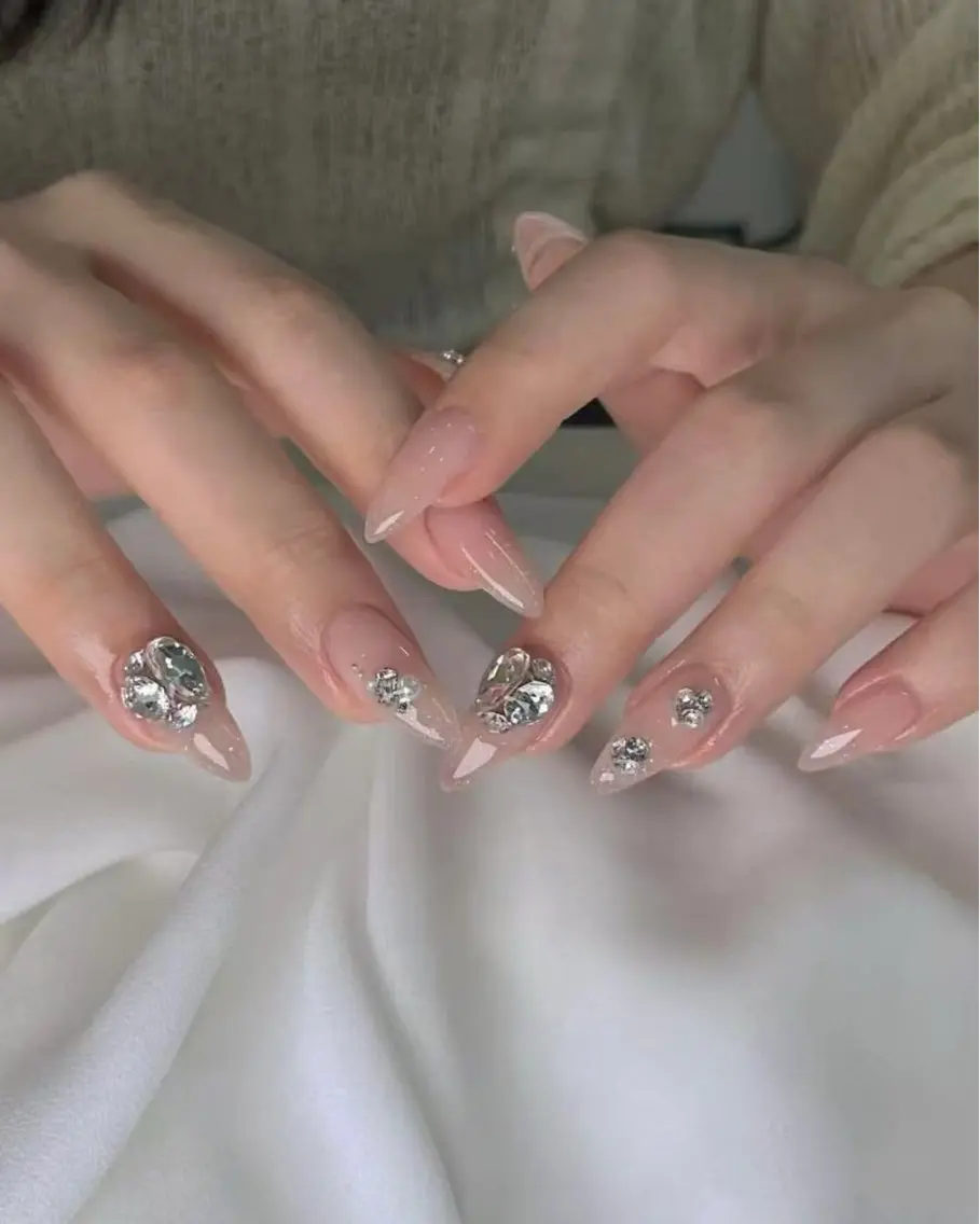 ネイル フラワーネイル フレンチネイル ジェルネイル ガラスフレンチ ハート ハンドネイル BabyYouMi nailのネイルデザイン