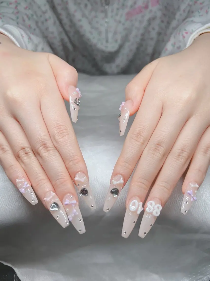 ネイル 長さ出し グラデーション キラキラネイル マグネットネイル ニュアンスネイル ハンドネイル Lee Nails チップ長さだし専門店のネイルデザイン