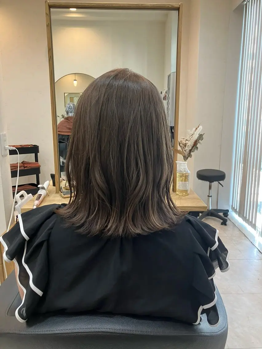 ミディアム 青野 銀河のヘアスタイル