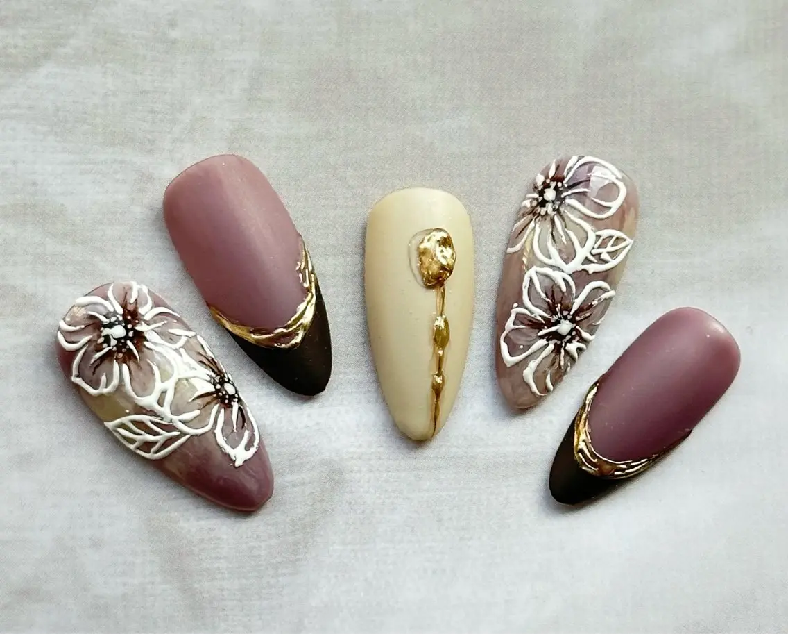 ネイル アートネイル フレンチネイル ミラーネイル 冬ネイル クリスマス Mai’s nailのネイルデザイン