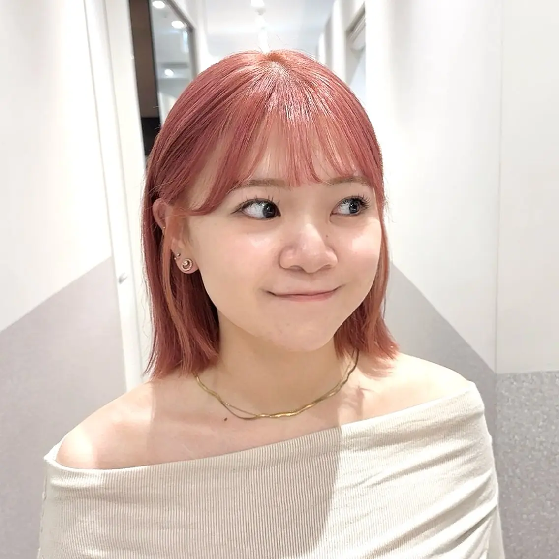 ショート カラー ヘアカラー トリートメント 🩵ブリーチカラー MIORI🩵のヘアスタイル
