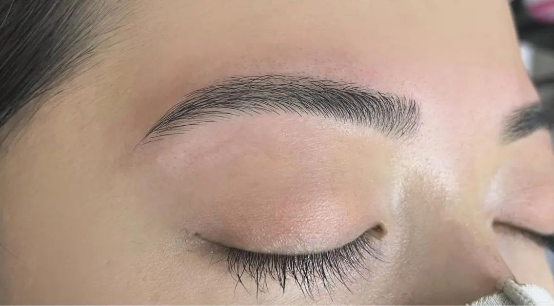 アイブロウ ワックス脱毛 眉カット その他(アイブロウ) une FEMINの眉毛・アイブロウイメージ