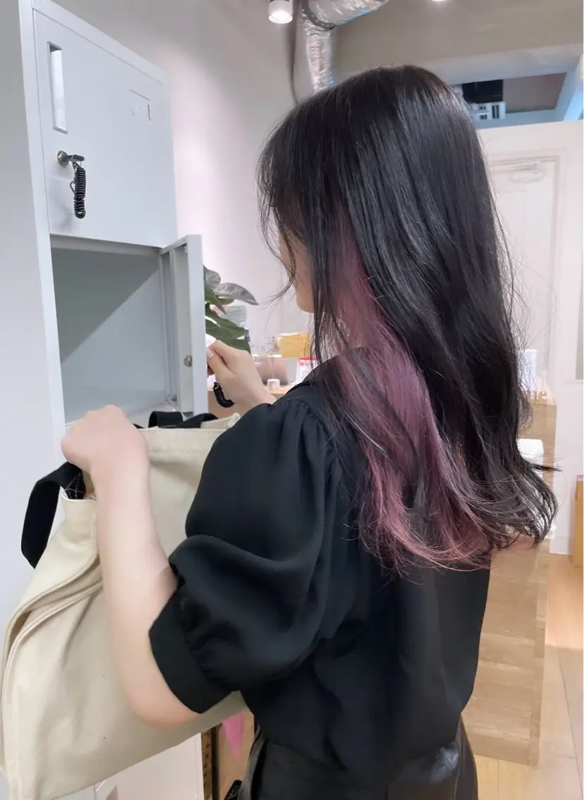 ロング カラー 黒髪 ピンクカラー アンサイ 成増のヘアスタイル