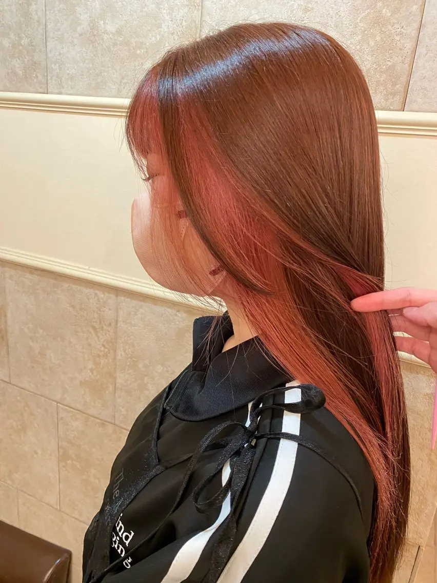 カラー ミストバング ブリーチ 恩田 美波のヘアスタイル