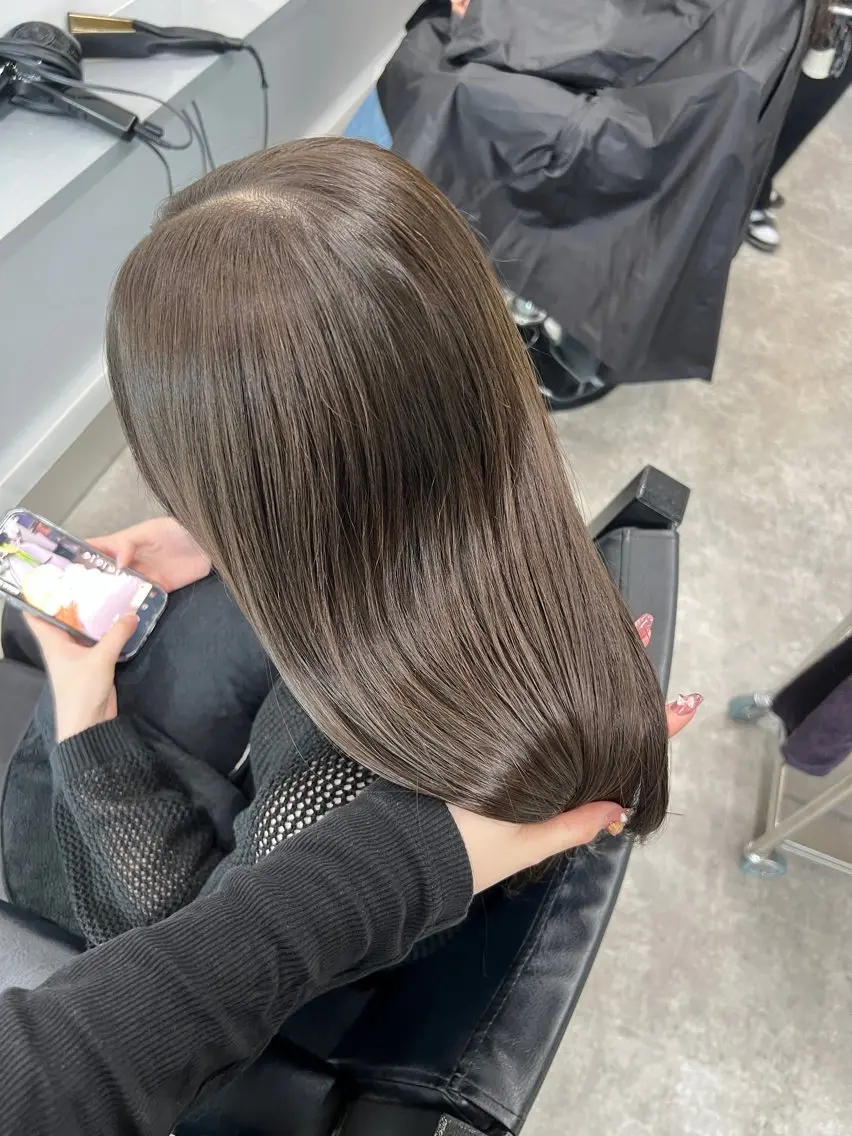 セミロング ヘアカラー トリートメント 宮城 萌のヘアスタイル