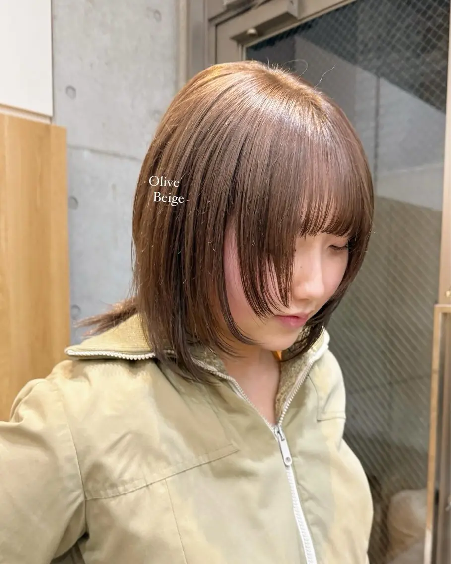 ミディアム カラー オリーブカラー 顔まわりレイヤー 顔周りカット レイヤーカット ❤️アヤカ レイヤーカット❤️のヘアスタイル