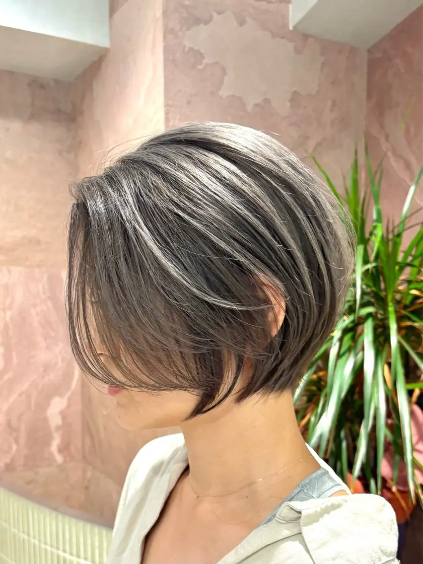 ショート カット ヘアカラー トリートメント 🩵縮毛矯正/ブリー チ/髪質改善/いつかのヘアスタイル