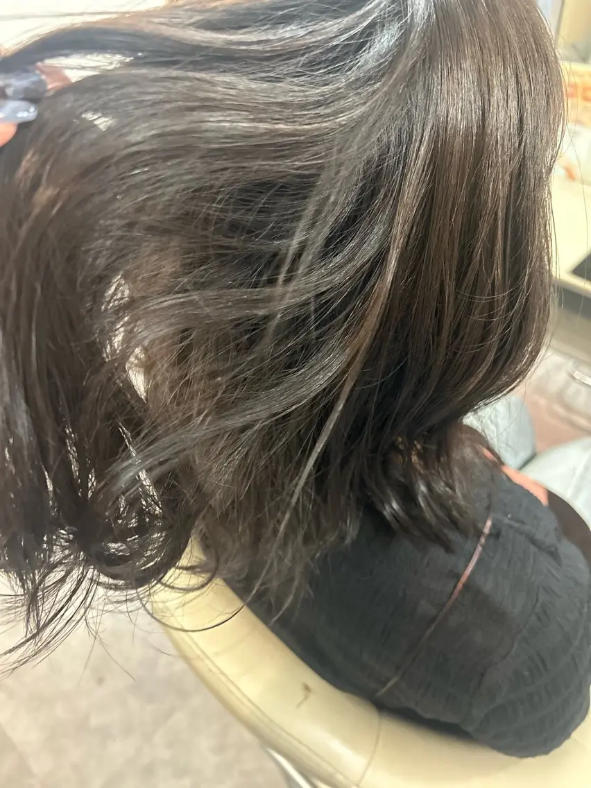 ミディアム カラー ヘアカラー トリートメント SiLO Yukinaのヘアスタイル