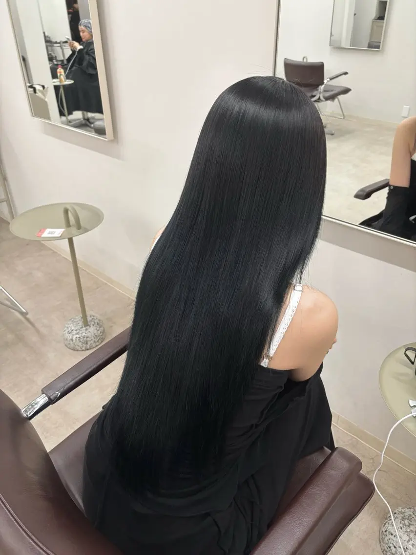 ロング カラー ヘアカラー トリートメント hachiyama rinaのヘアスタイル