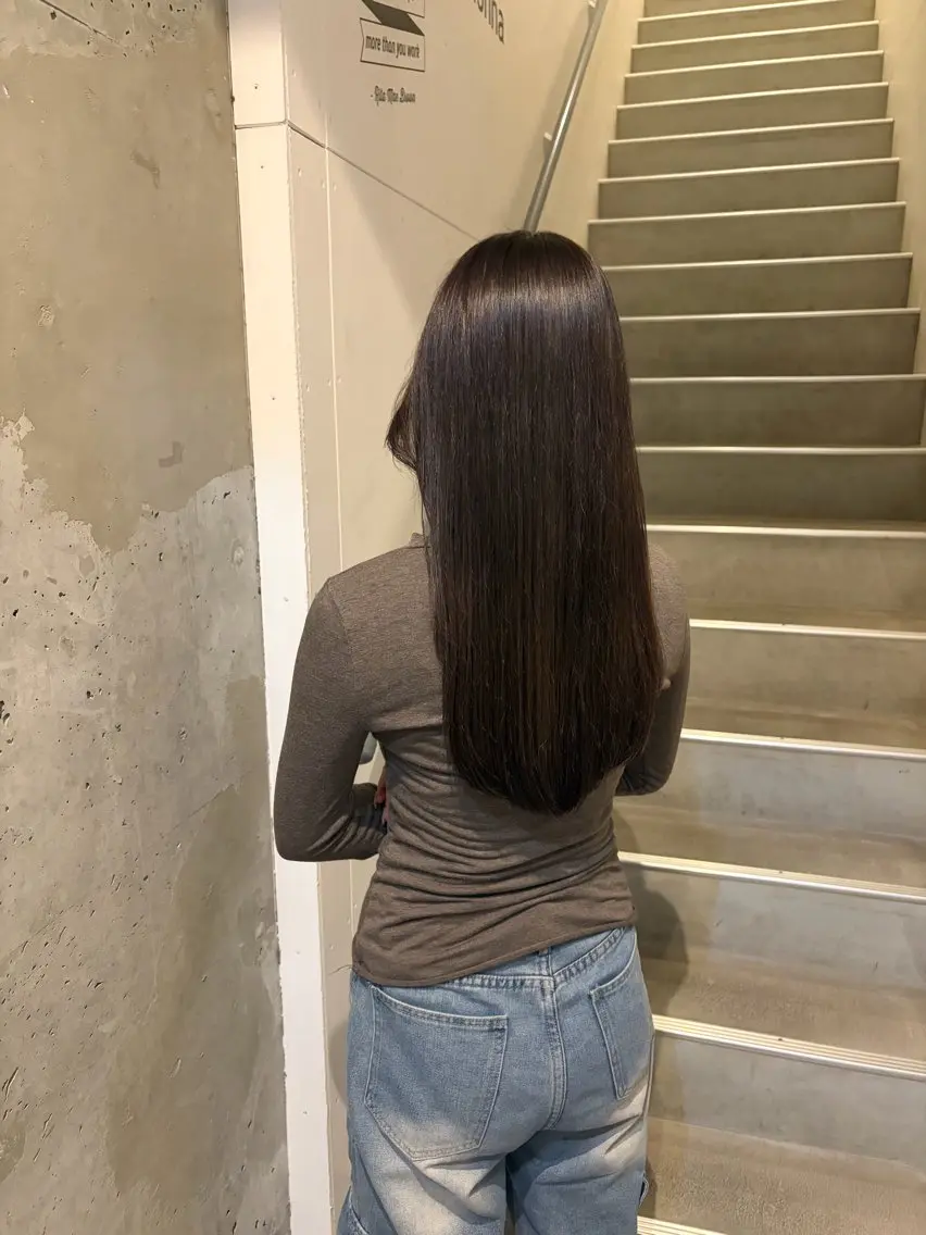 ロング ヘアカラー 中田 桃夏のヘアスタイル