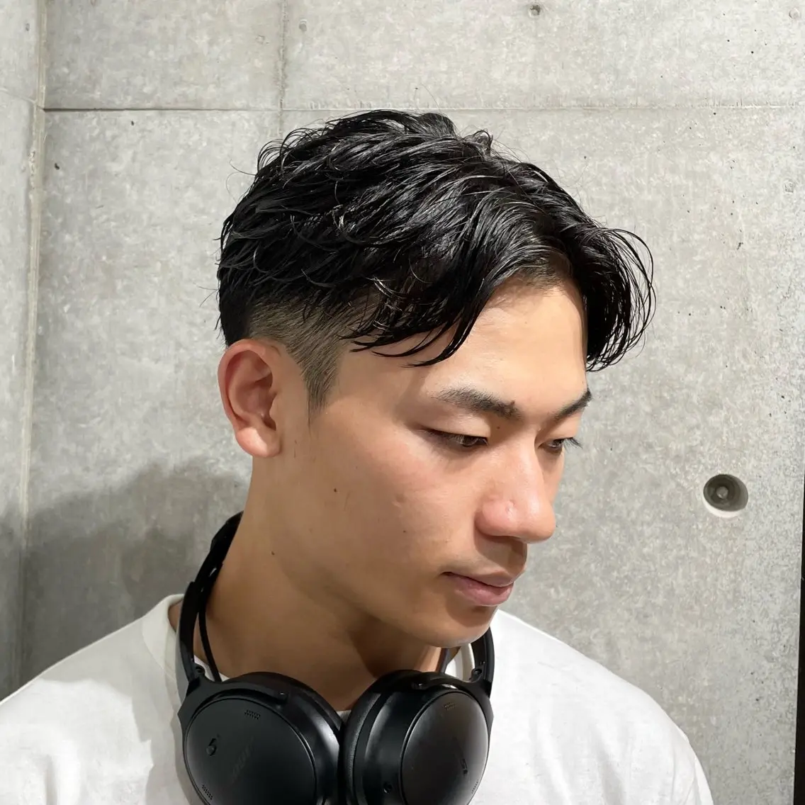 ショート パーマ メンズ センターパート メンズハイライト メンズメッシュ メンズパーマ スパイキーショート 中崎町メンズパーマ/ シャドウ/山下拓実のヘアスタイル