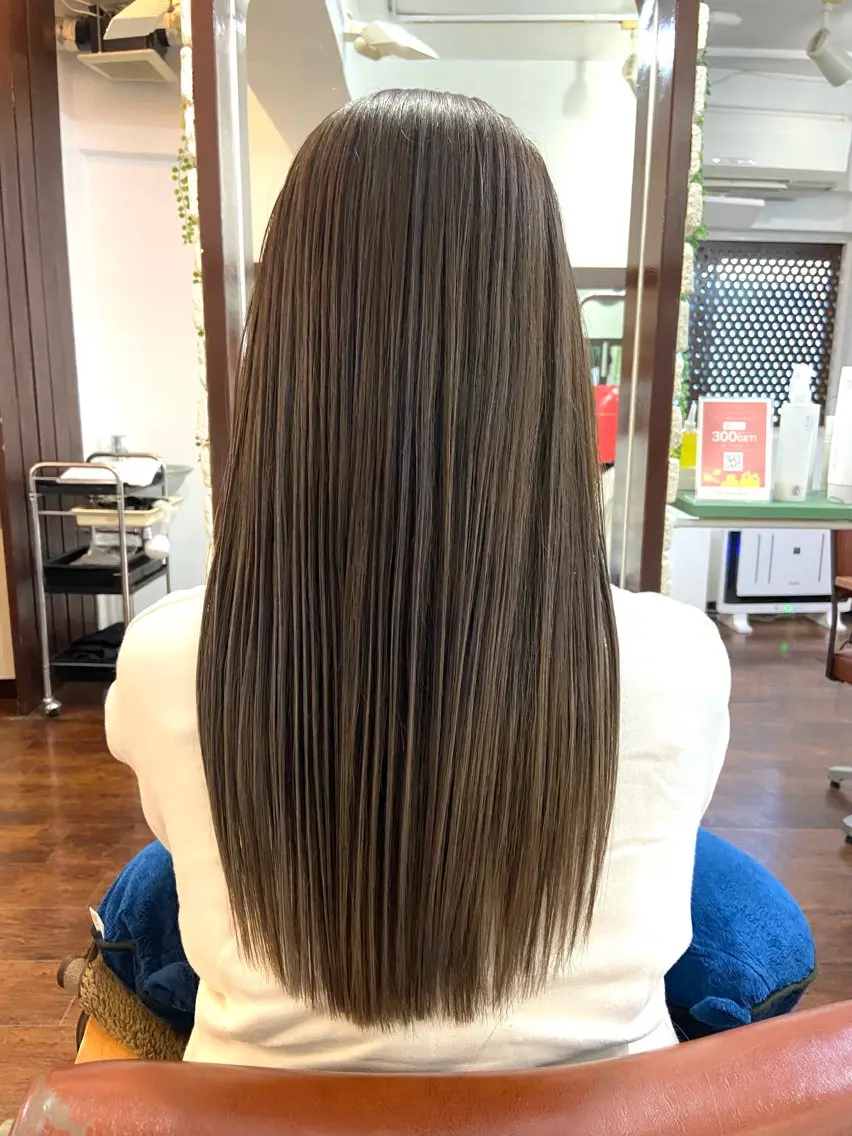 ロング アッシュ パープルカラー ハイライト ロング 山本 孝行のヘアスタイル