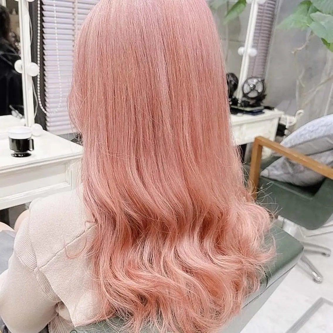 ロング カラー ブリーチ デザインカラー ハイトーンカラー オレンジ ピンクカラー ヘアカラー トリートメント Days 透明感カラーのヘアスタイル