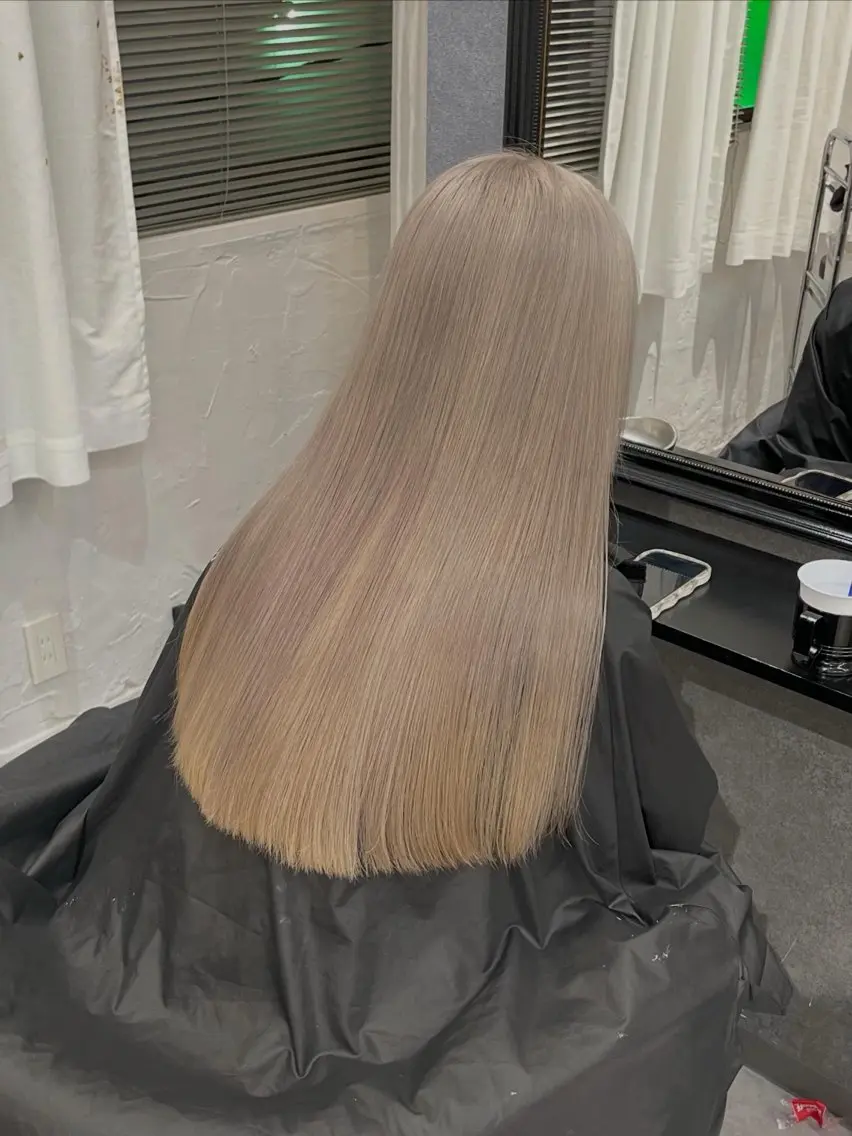 ロング カラー ブリーチ 心斎橋美容室 marinaのヘアスタイル