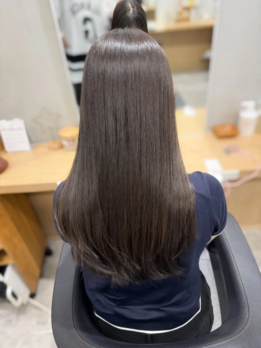 ロング カラー ブリーチ 透明感カラー イルミナカラー ブリーチなしカラー カット ヘアカラー トリートメント 巻ける髪質改善🫧ハ イライト/永田汰伊智のヘアスタイル