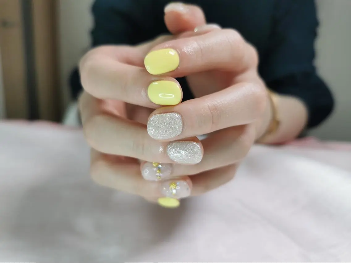ネイル ハンドネイル Luna nails Yukiのネイルデザイン