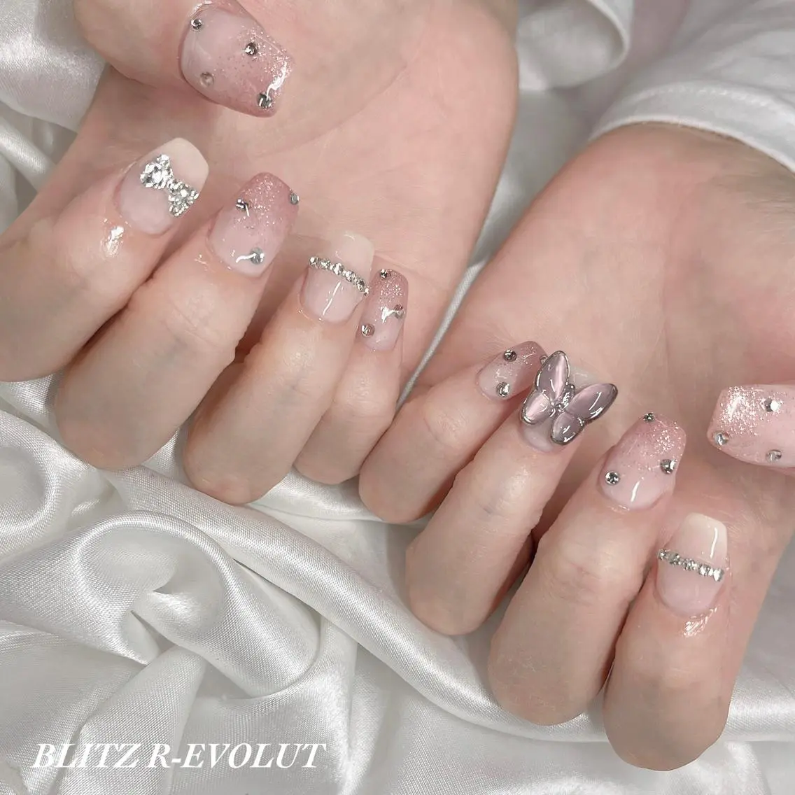 ネイル ハンドネイル ☁️BLITZ 🎀笠原雪音🎀のネイルデザイン