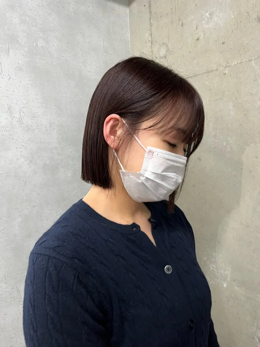ミディアム カラー ブラウンカラー カシス ボブ anon Loemのヘアスタイル