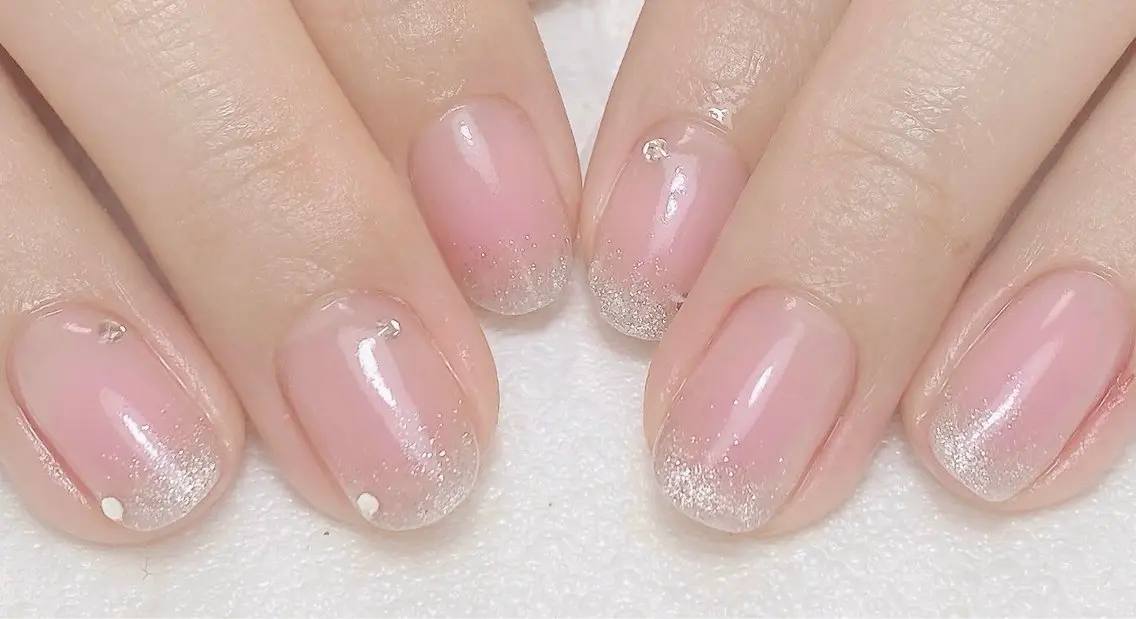 ネイル チークネイル フレンチネイル マグネットネイル マグネットフレンチ 持ち込み ハンドネイル Nail Salon K 🧸美爪育成のネイルデザイン