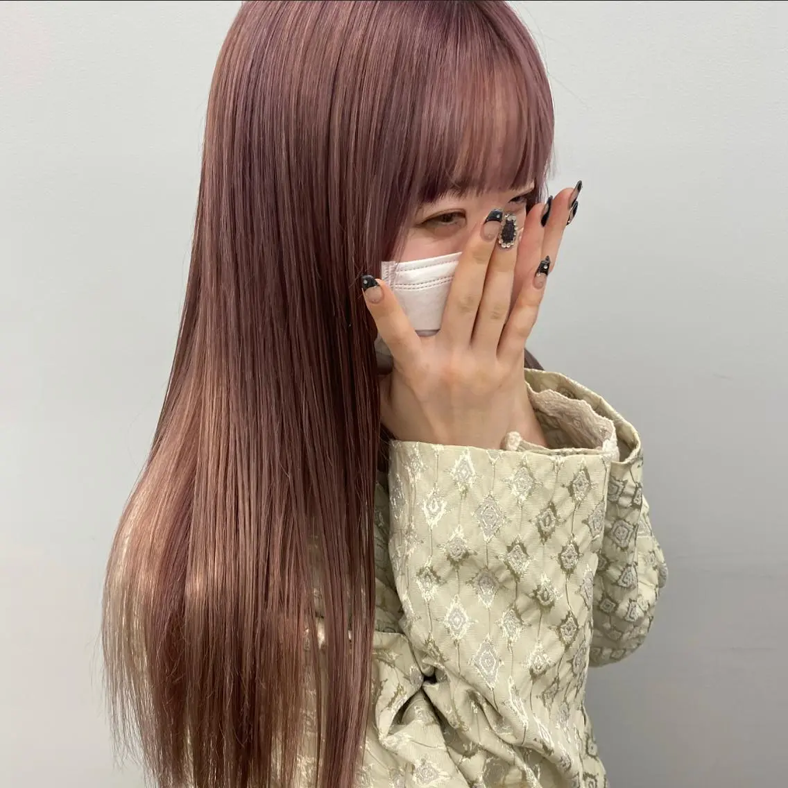 ロング ROCCOeast りんな/ハイトーン♡のヘアスタイル